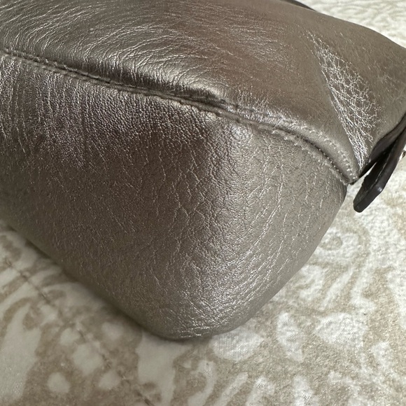 Kenneth Cole Purse - Picture 15 of 16
